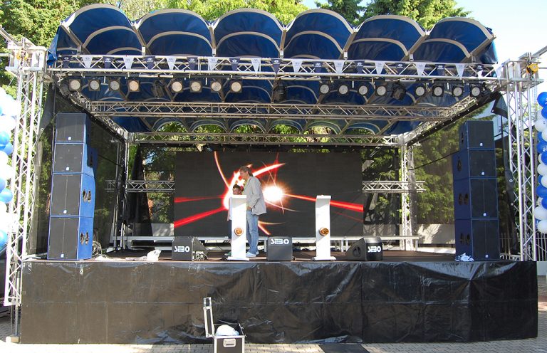 Open-Air Bühne